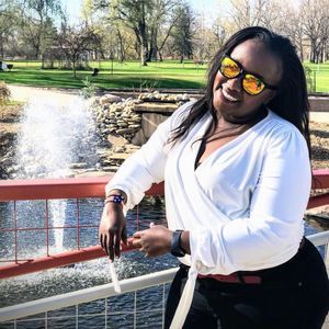 Meet your Posher, Sharon